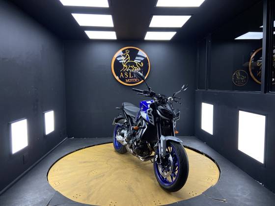 YAMAHA MT-09 