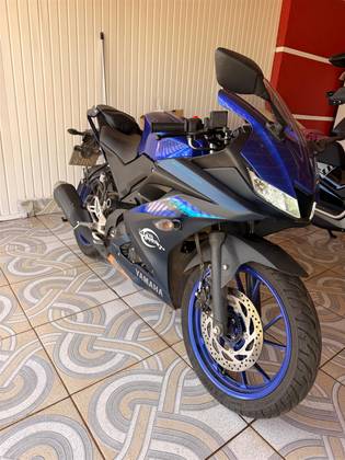 YAMAHA YZF R15 
