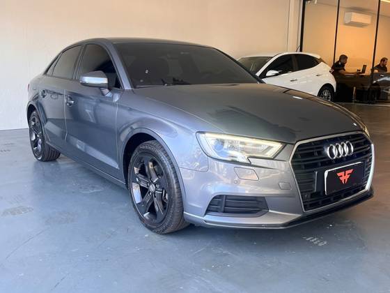 AUDI A3 1.4 TFSI FLEX SEDAN PRESTIGE PLUS 25 ANOS TIPTRONIC