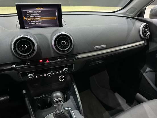 AUDI-A3-2019