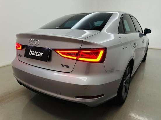 AUDI-A3-1.4 TFSI SEDAN ATTRACTION 16V GASOLINA 4P S-TRONIC AUDI-A3-2015
