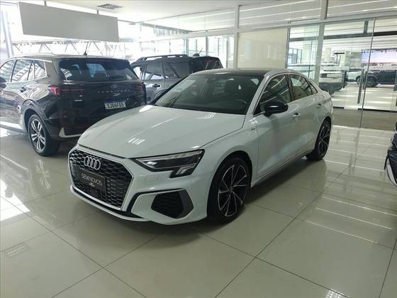 AUDI A3 2.0 40 TFSI MHEV SEDAN PERFORMANCE BLACK S-TRONIC