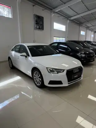 AUDI-A4-2017