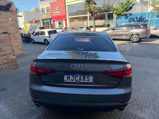 AUDI-A4-2.0 TFSI ATTRACTION GASOLINA 4P S TRONIC AUDI-A4-2018