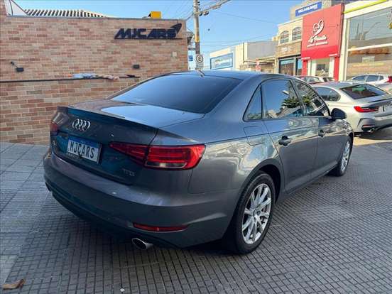 AUDI-A4-2.0 TFSI ATTRACTION GASOLINA 4P S TRONIC AUDI-A4-2018