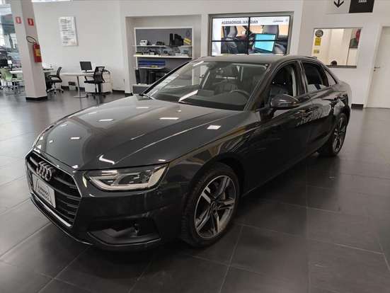 AUDI-A4-2022