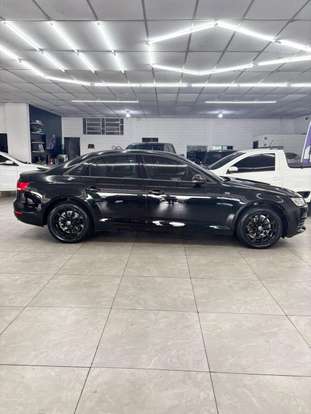 AUDI-A4-2017
