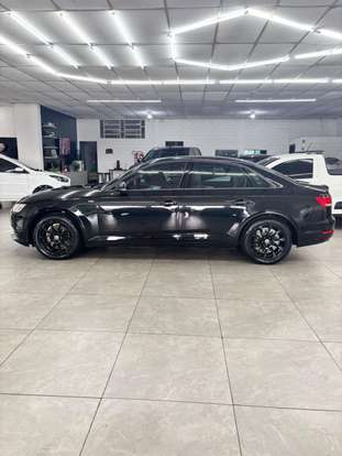 AUDI-A4-2017