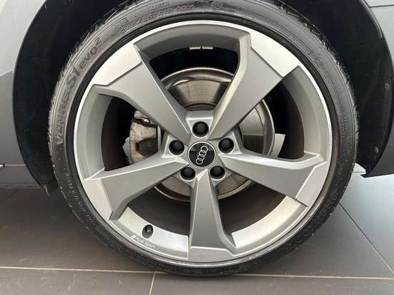 AUDI-A4-2024