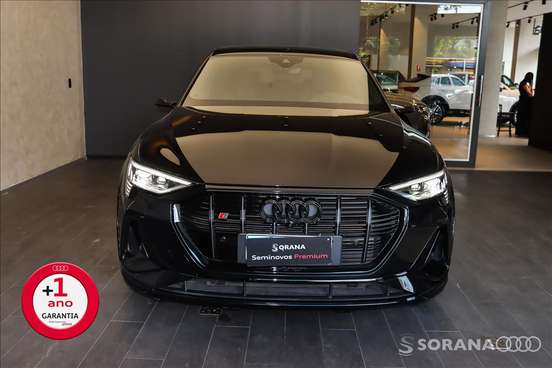 AUDI-E-TRON-2021