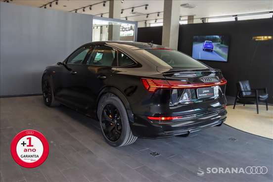 AUDI-E-TRON-2021