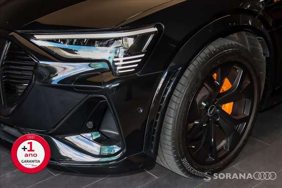 AUDI-E-TRON-2021