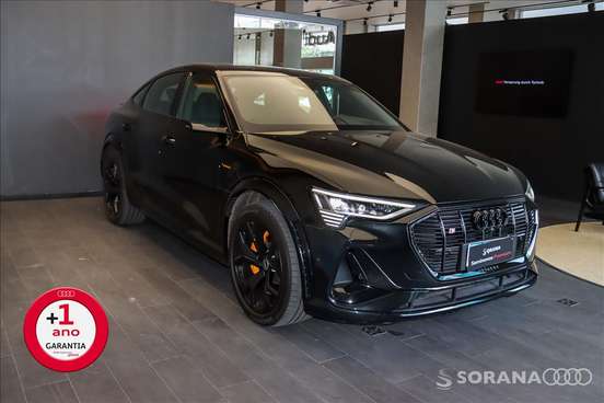 AUDI-E-TRON-2021