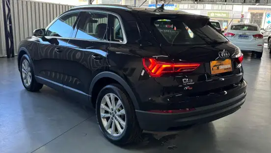 AUDI-Q3-2020