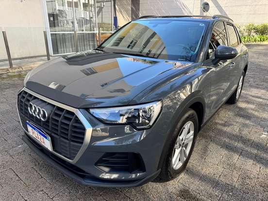AUDI-Q3-2021