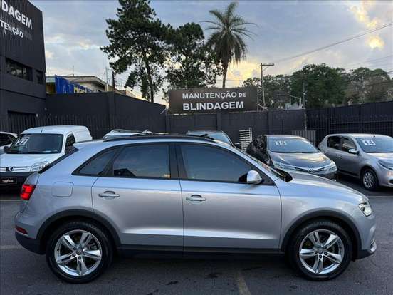 AUDI-Q3-2015