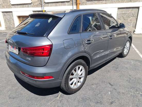 AUDI-Q3-2017