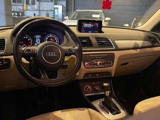 AUDI-Q3-2018