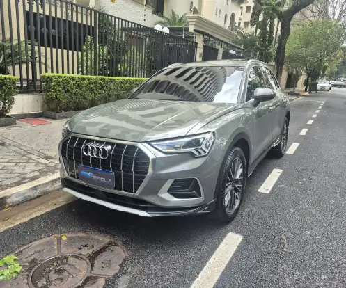 AUDI-Q3-2023