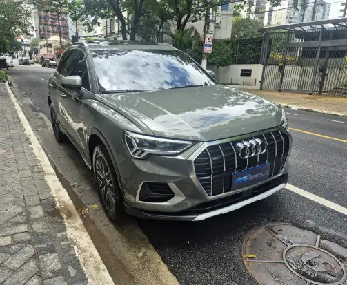AUDI-Q3-2023