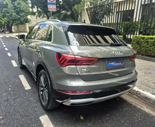 AUDI-Q3-2023