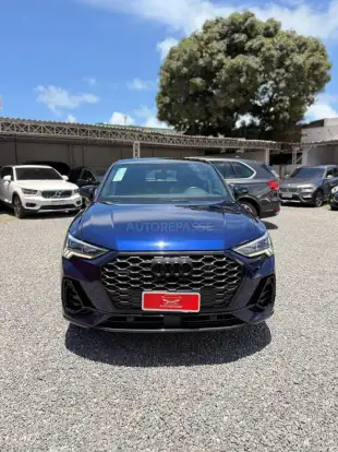 AUDI-Q3-2022