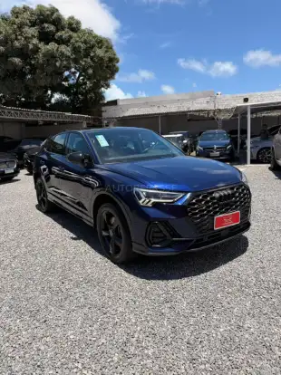 AUDI-Q3-2022