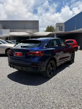AUDI-Q3-2022