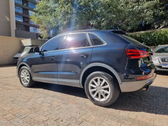 AUDI-Q3-2015