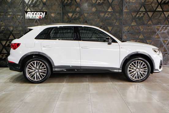 AUDI-Q3-2022