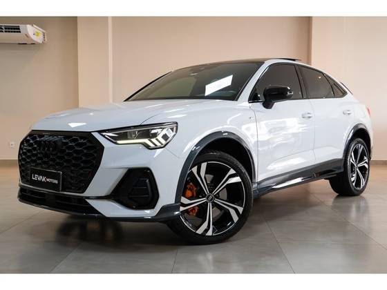 AUDI Q3 2.0 40 TFSI GASOLINA SPORTBACK PERFORMANCE BLACK QUATTRO TIPTRONIC