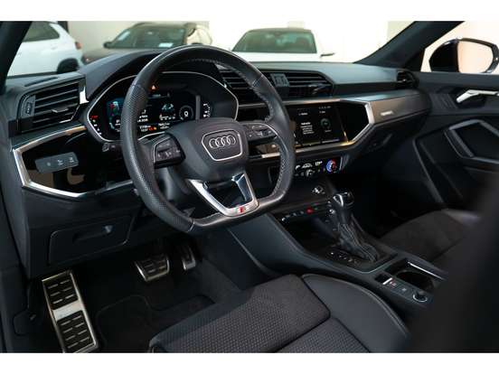 AUDI-Q3-2.0 40 TFSI GASOLINA SPORTBACK PERFORMANCE BLACK QUATTRO TIPTRONIC AUDI-Q3-2024