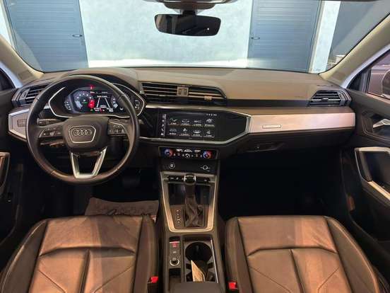 AUDI-Q3-2023