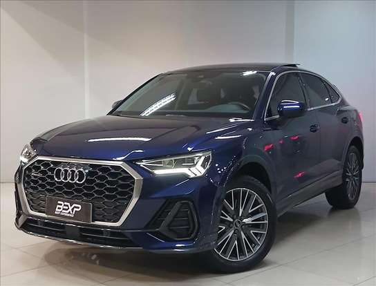 AUDI-Q3-2024