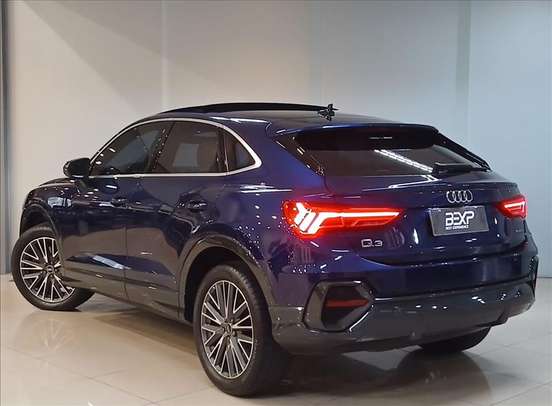 AUDI-Q3-2024