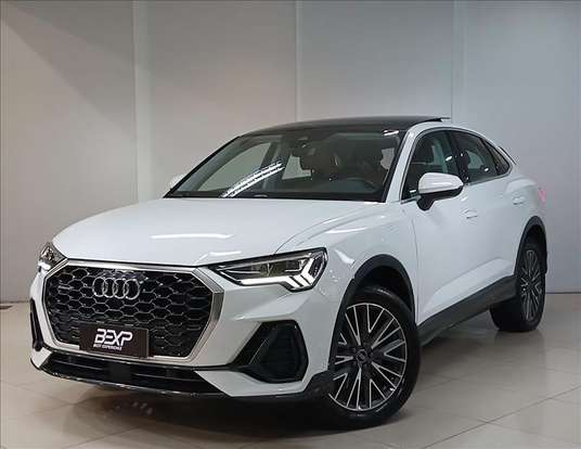 AUDI-Q3-2024