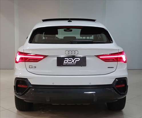 AUDI-Q3-2024
