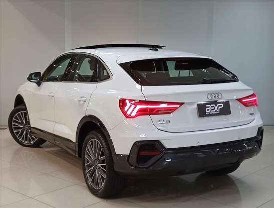 AUDI-Q3-2024