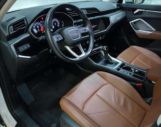 AUDI-Q3-2024