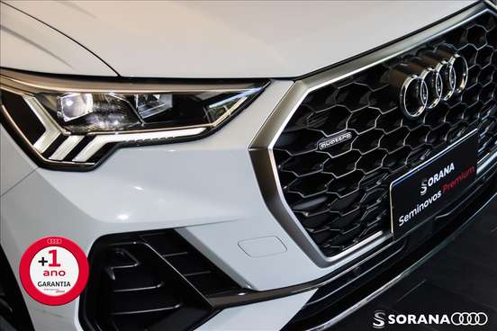 AUDI-Q3-2023