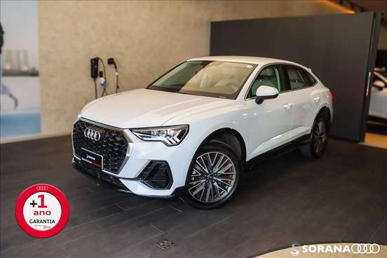 AUDI-Q3-2023