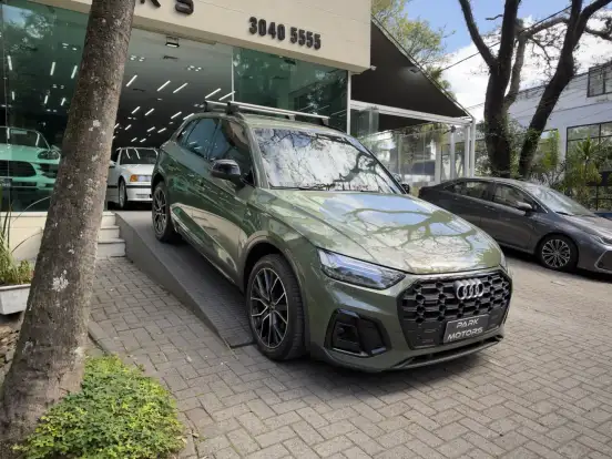 AUDI-Q5-2021