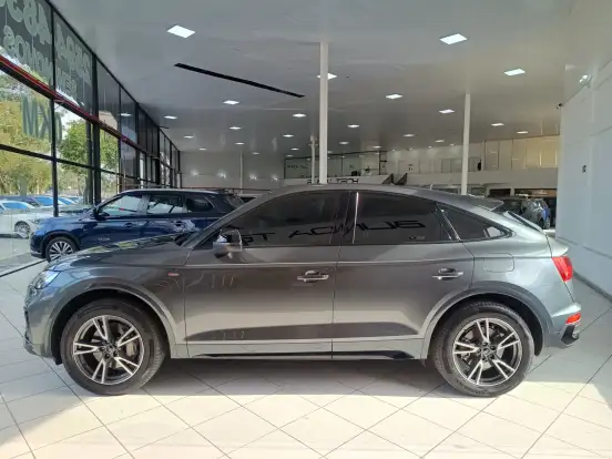 AUDI-Q5-2023