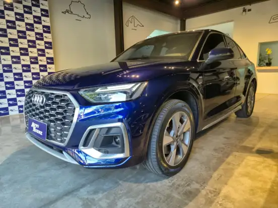 AUDI-Q5-2022
