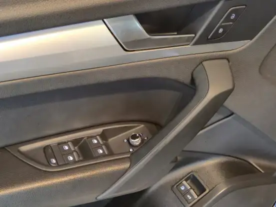 AUDI-Q5-2022