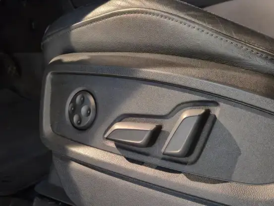 AUDI-Q5-2022