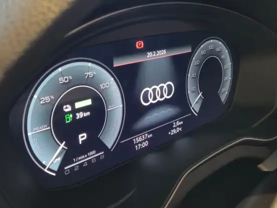 AUDI-Q5-2022