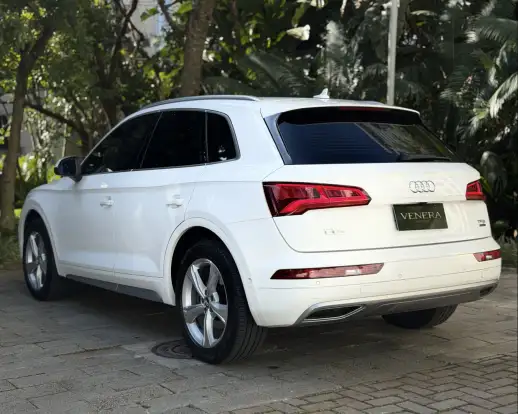 AUDI-Q5-2018