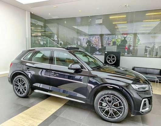 AUDI-Q5-2024