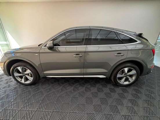 AUDI-Q5-2023